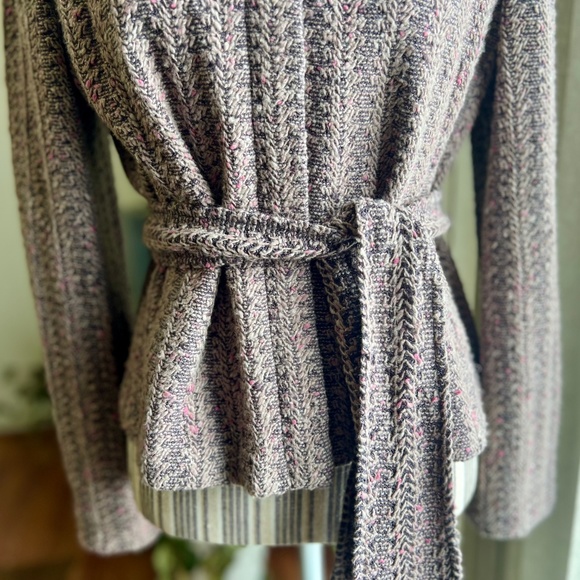 ST. John Sweater Jacket w/ Belt - Picture 3 of 5